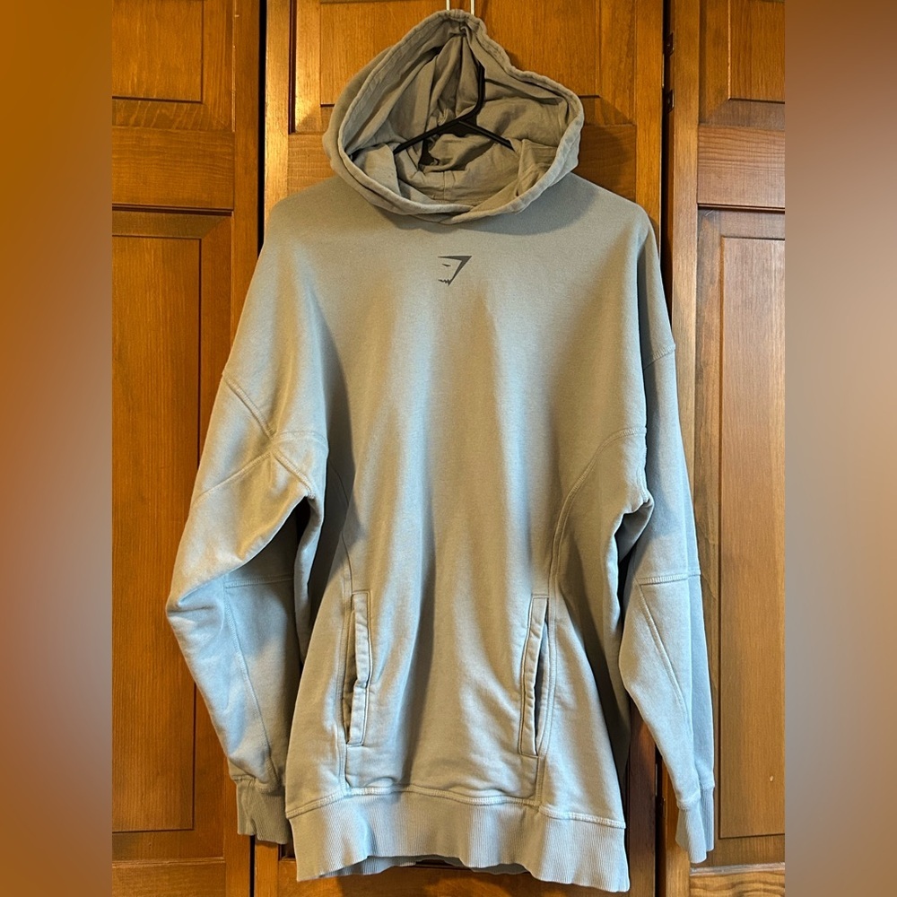 GYMSHARK Men's sz Small grey Hoodie, pouch on front, iconic logo
